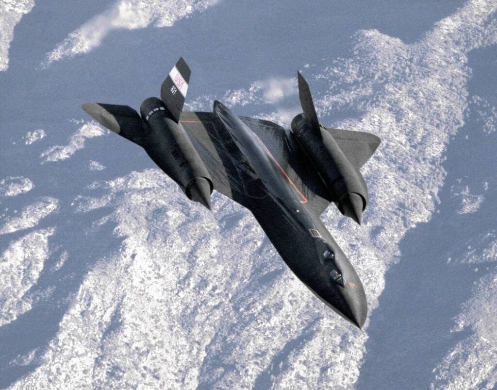 NGAS, L’aerocisterna stealth che fa da “nave madre” in volo Futuro Prossimo