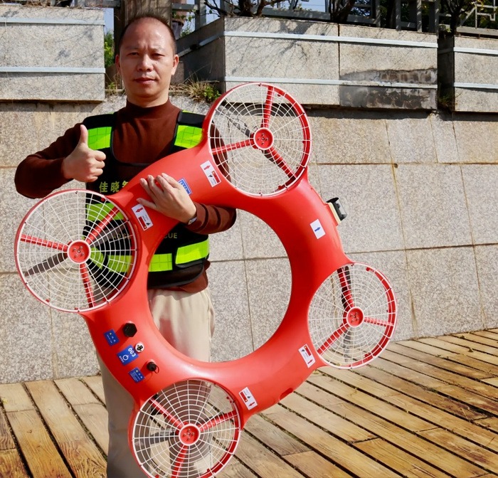 Bagnanti in pericolo? TY-3R, il drone salvagente vola e nuota per salvarli Futuro Prossimo