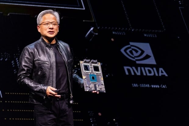 Jensen Huang, Nvidia: fabbriche di AI per un mondo rinnovato Futuro Prossimo