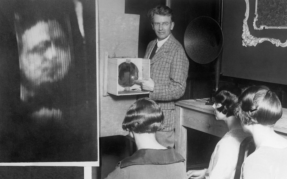 1926: quando la storia della TV iniziò con un manichino parlante Futuro Prossimo