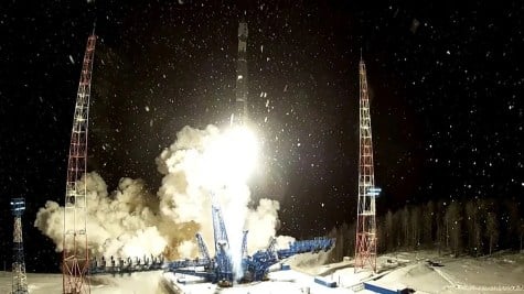 3 satelliti russi “partoriscono” un oggetto in orbita: ansia USA Futuro Prossimo